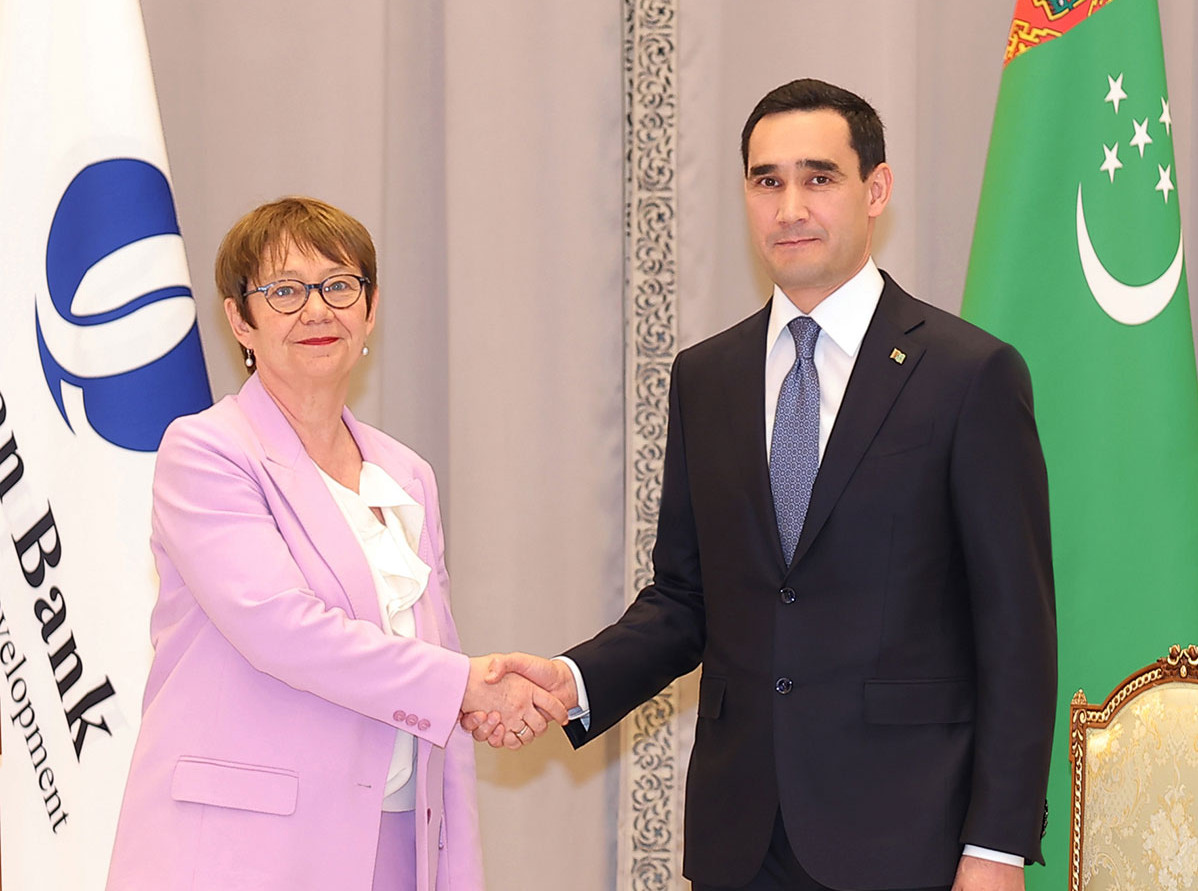 Президент Туркменистана принял руководителя Европейского банка реконструкции и развития