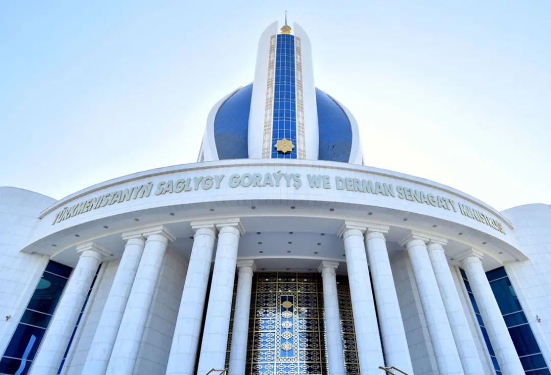 Türkmenistanyň Saglygy goraýyş we derman senagaty ministrligi bäsleşik yglan etdi
